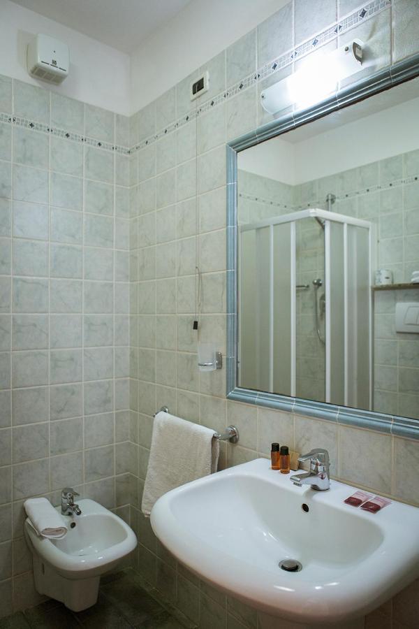 Apartments In Residence In Vada With Swimming Pool 450 Meters From The Sea Exterior foto